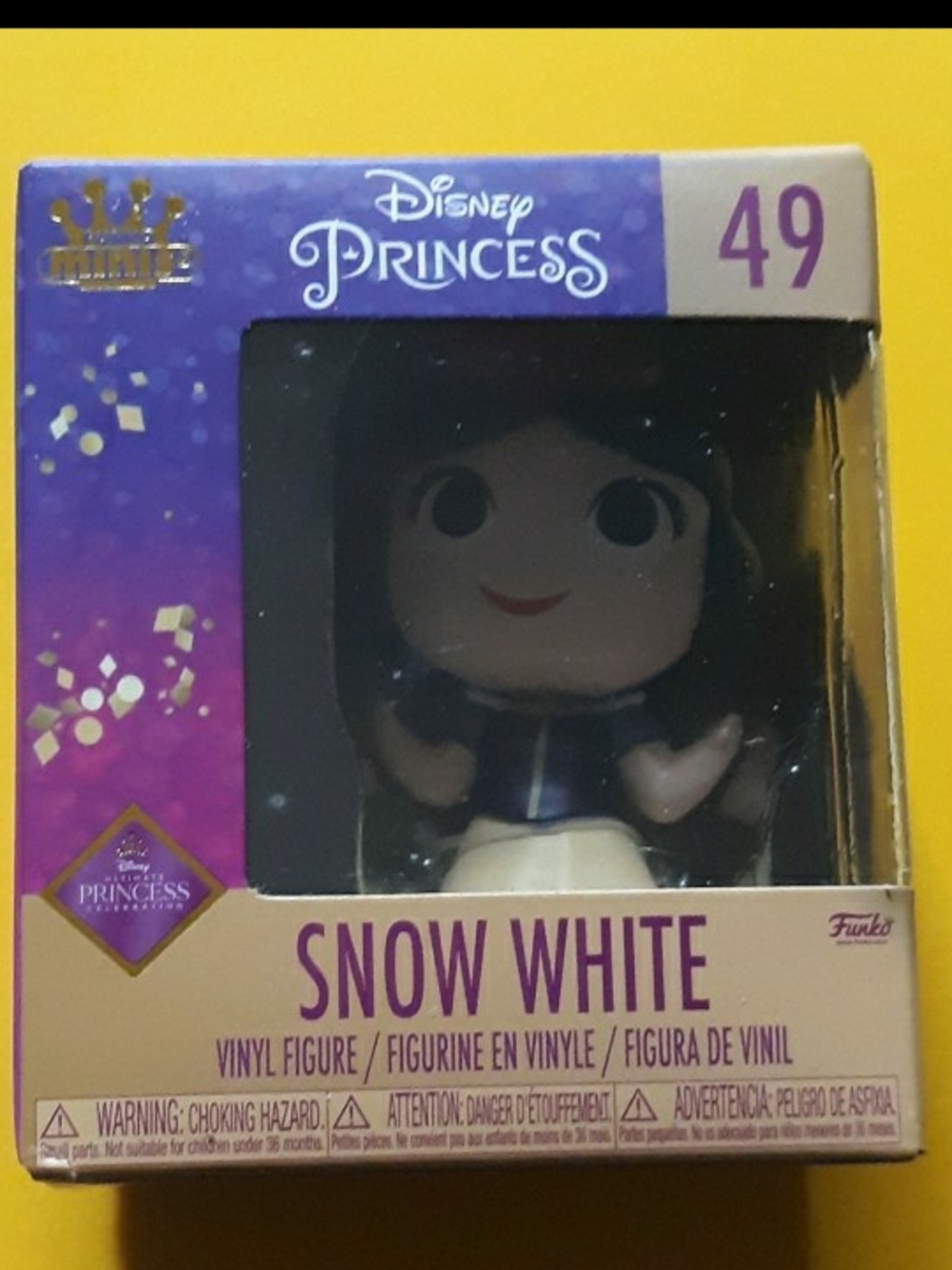 Disney Snow White Collectible Vinyl Figure – Blue, White